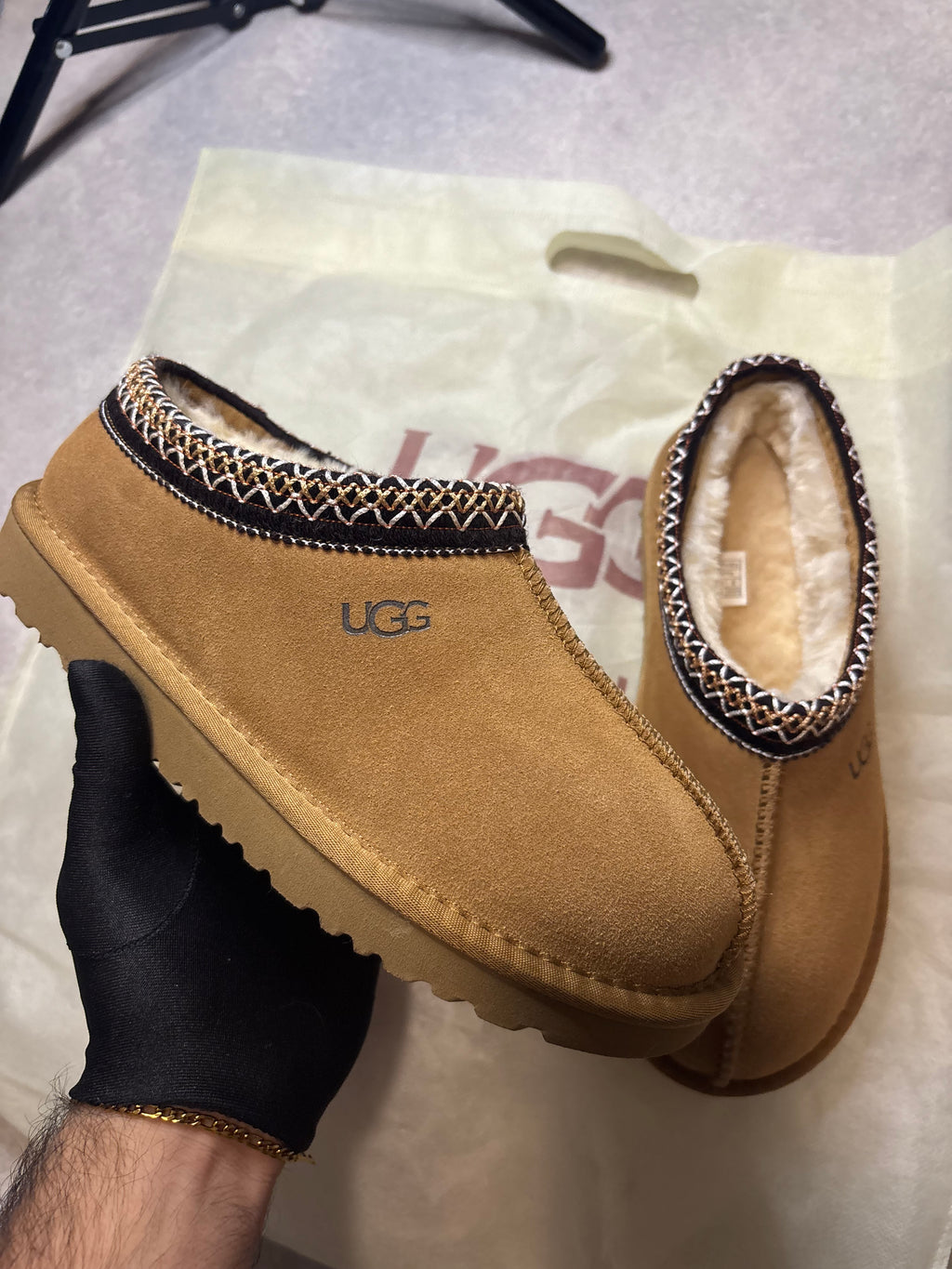 UGG tasman